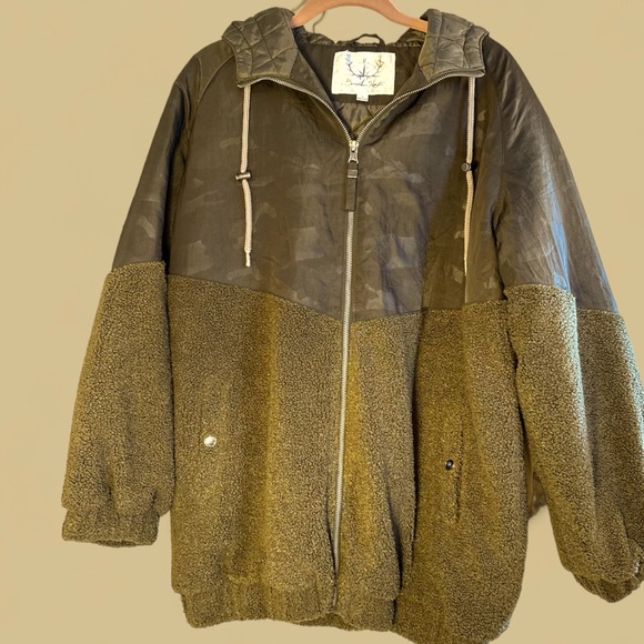 Boundless North buckle Camo pierced SM jacket, oversized pockets NWOT army green - Picture 4 of 14